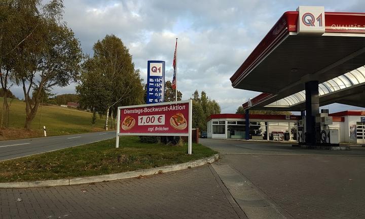 Q1 Tankstelle